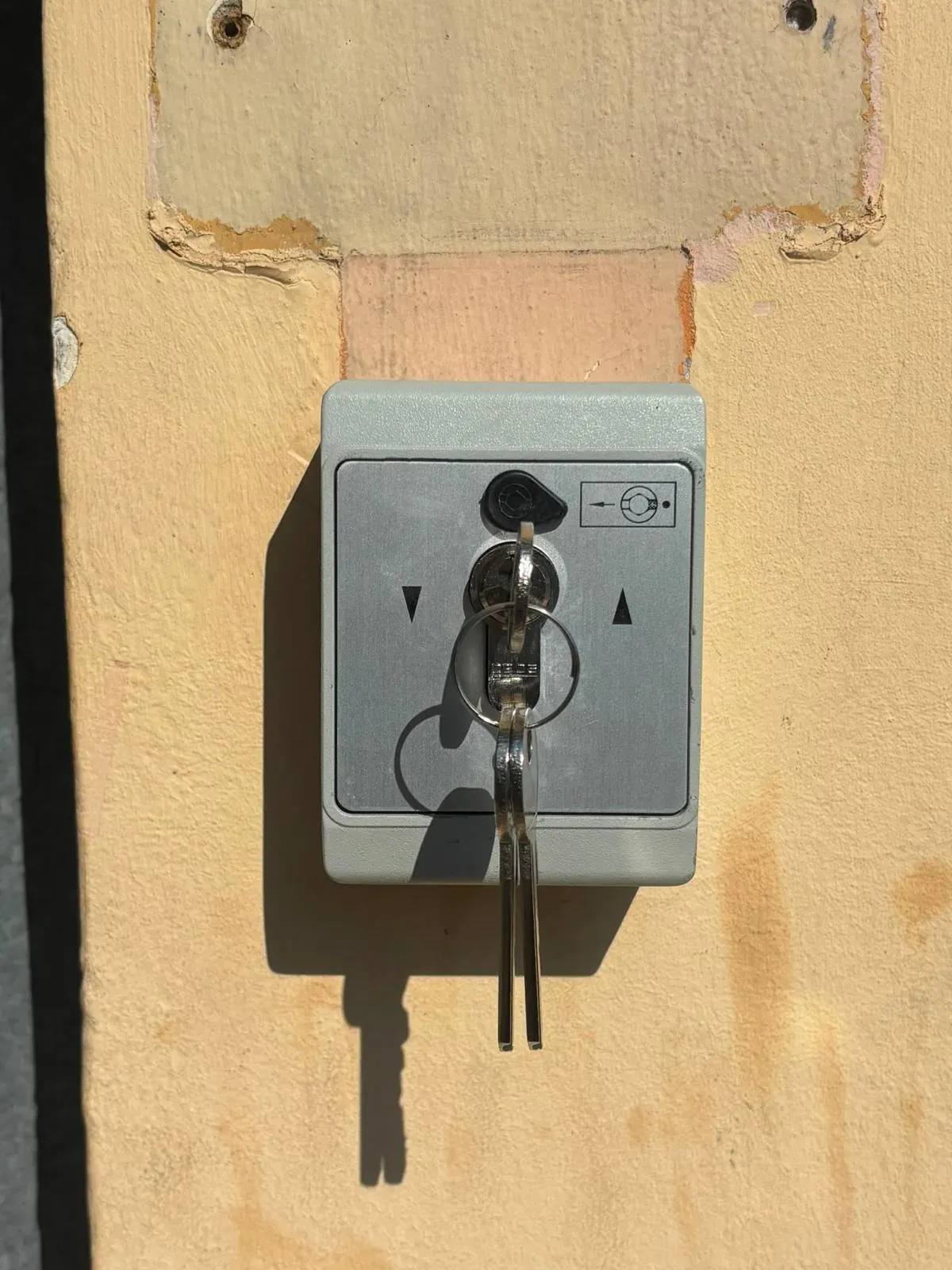 Motorisation de rideau métallique à Colombes